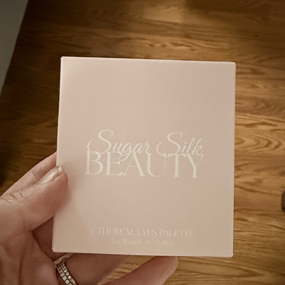 Ethereal Eyes Palette - Cream